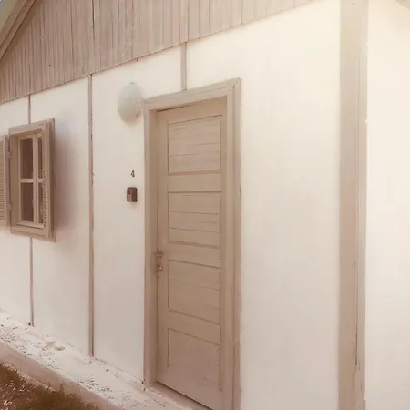 Barreira Beachfront Rooms 4 Kalamata Exterior photo