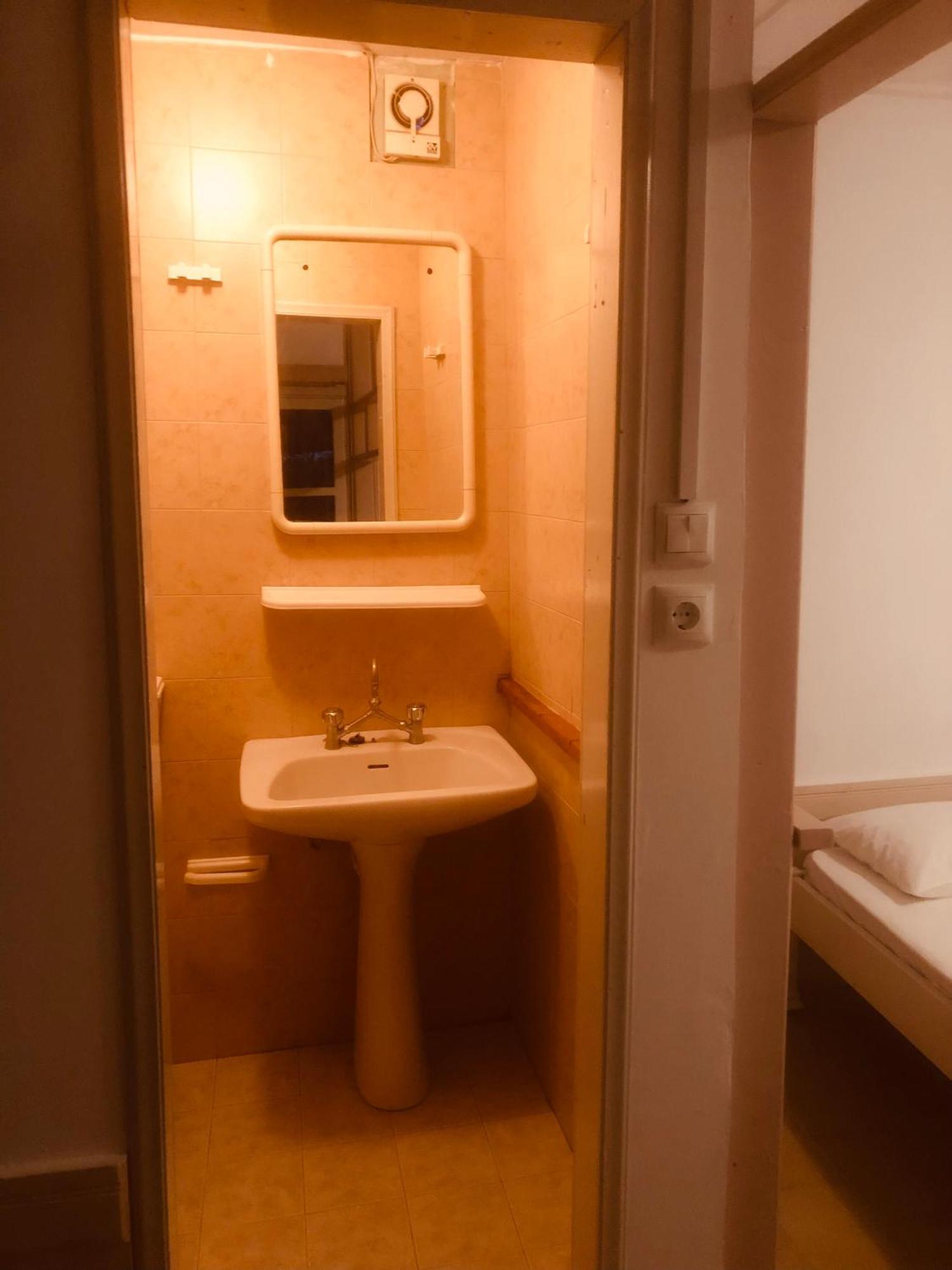 Barreira Beachfront 4 *